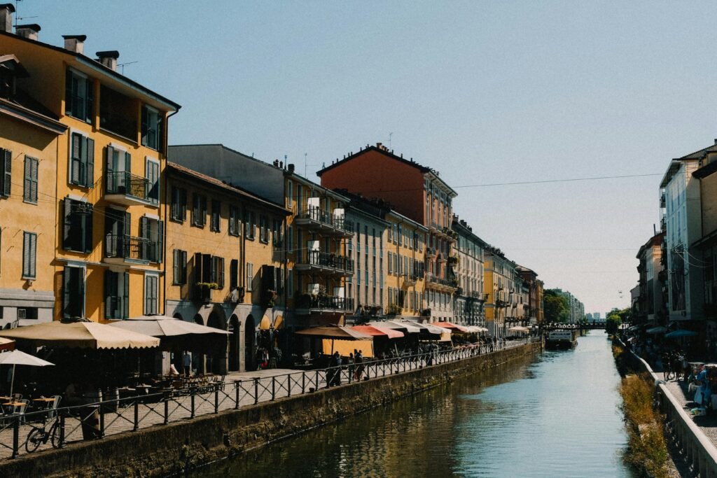 Navigli e Darsena-guida a milano 2025